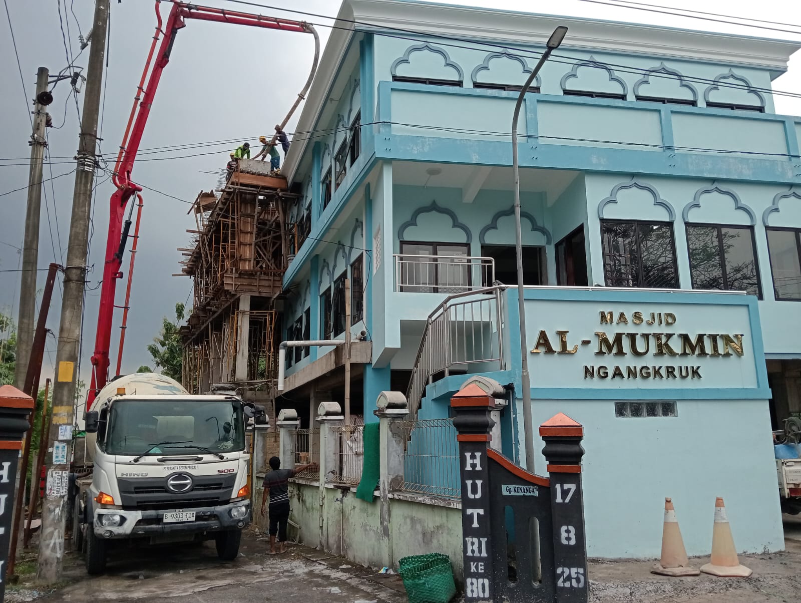 Pembangunan Masjid Al Mukmin