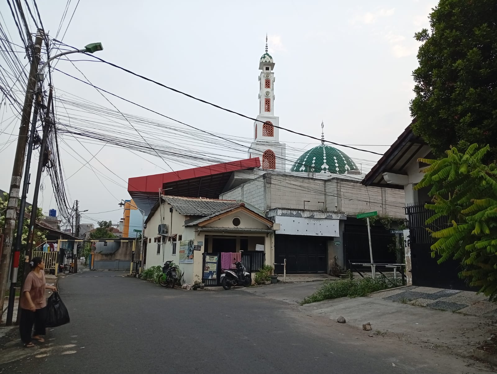Masjid Nurul Qalbi Sakinah - dari Utara