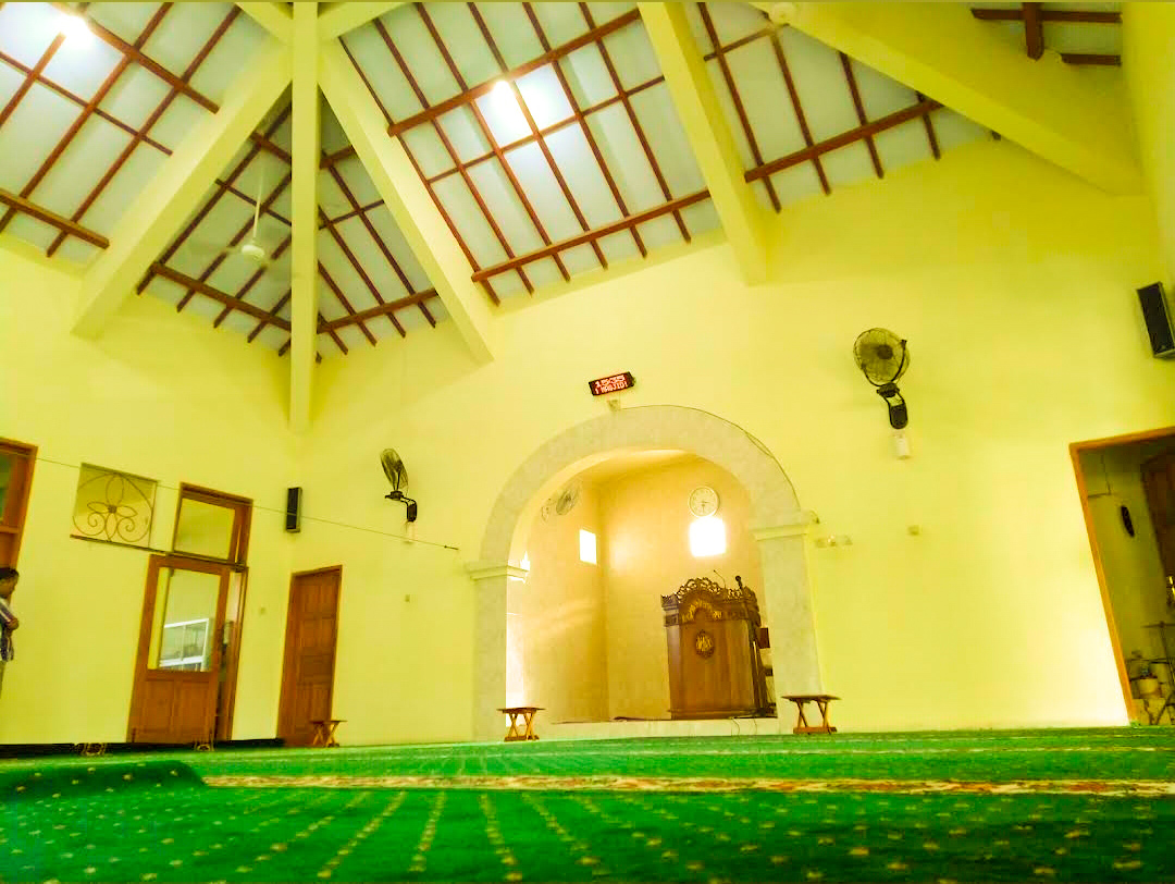 dalam masjid 
