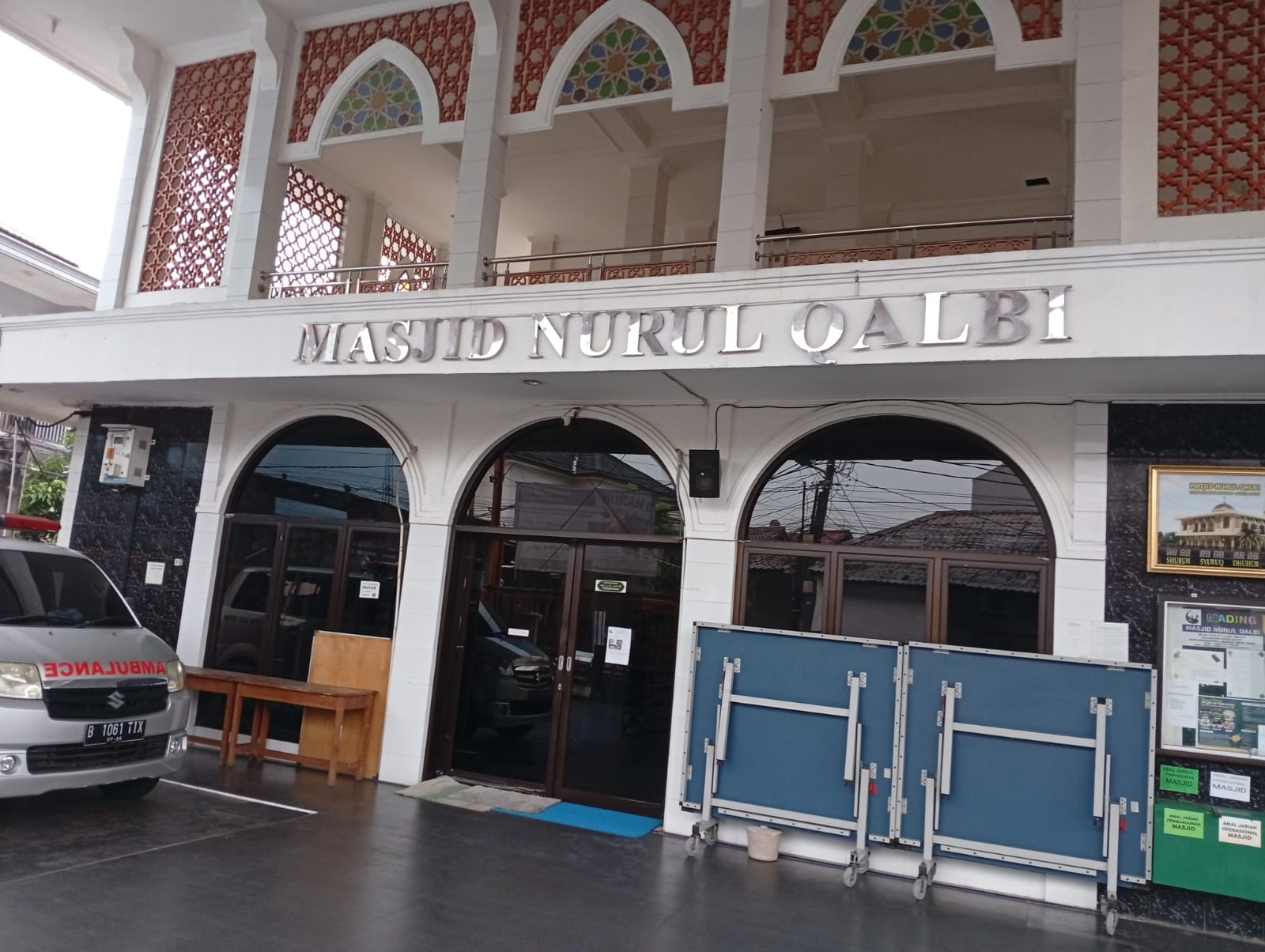 Masjid Nurul Qalbi Sakinah - dari Depan
